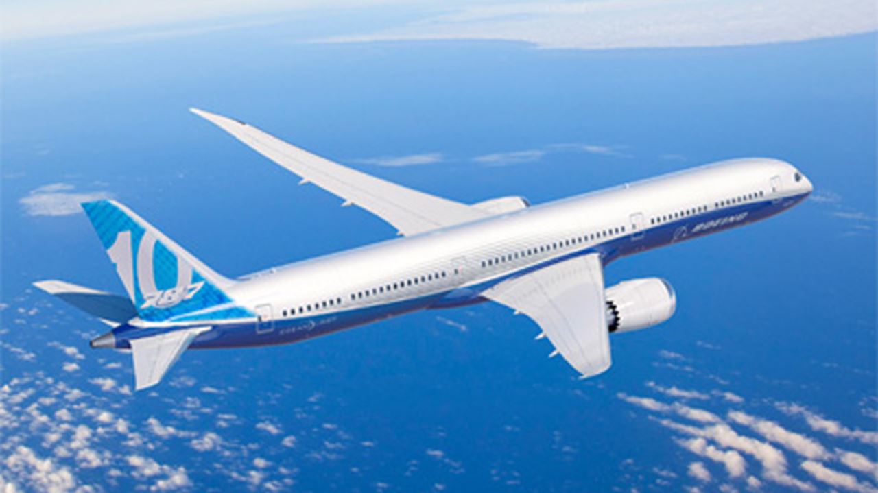Boeing 787 flying in sky