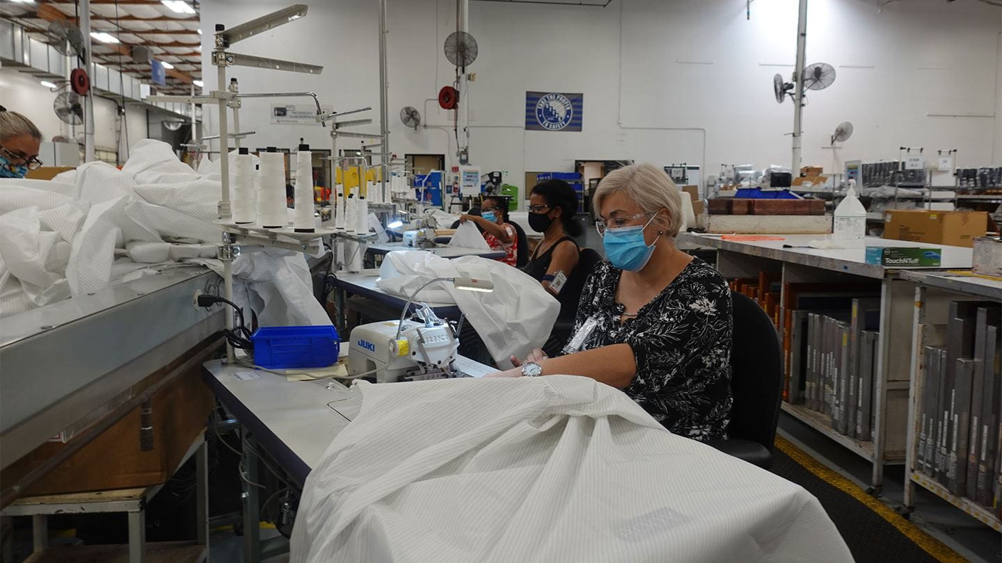 Collins Aerospace produces 15,500 washable medical gowns to help fight the #COVID19 battle.