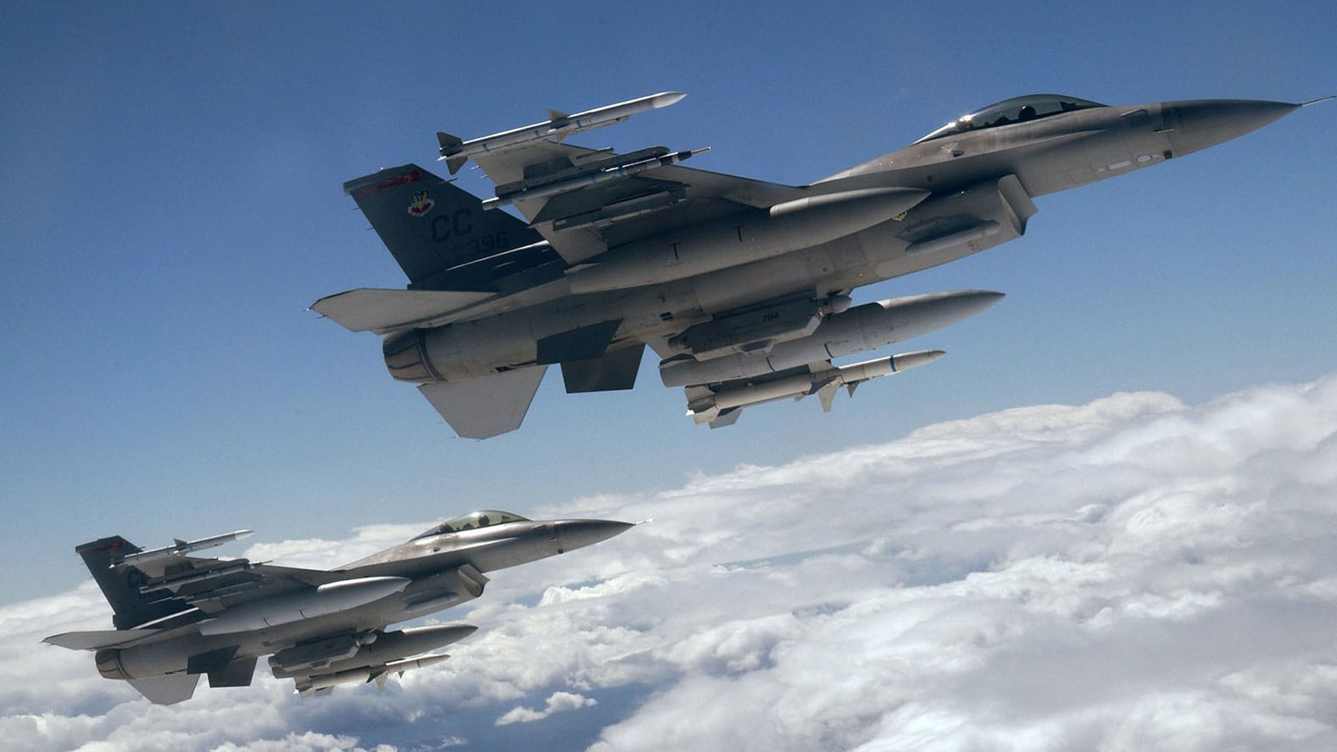 Fighter jet F16 in flight