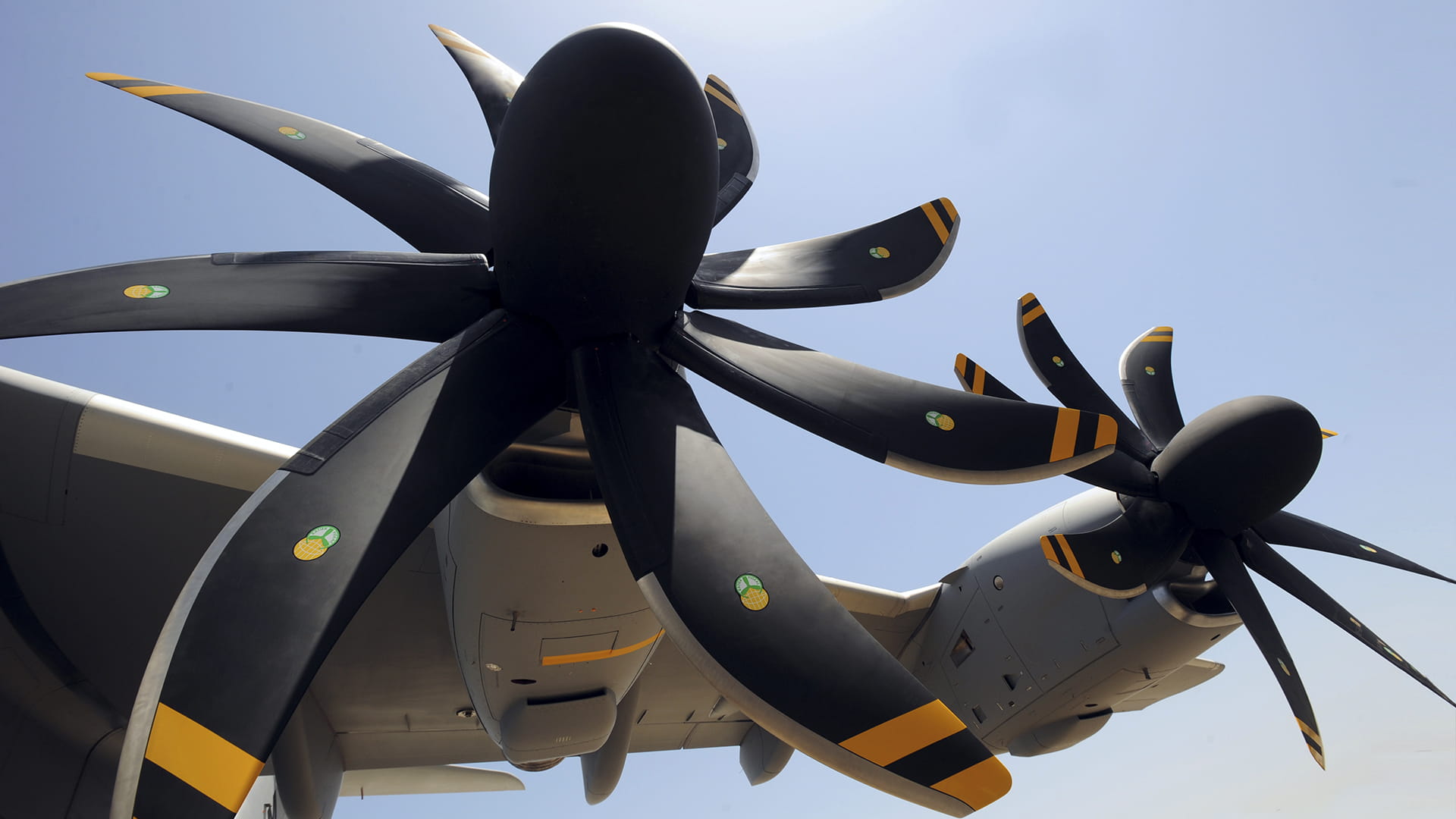 Military Airbus M400 propellers