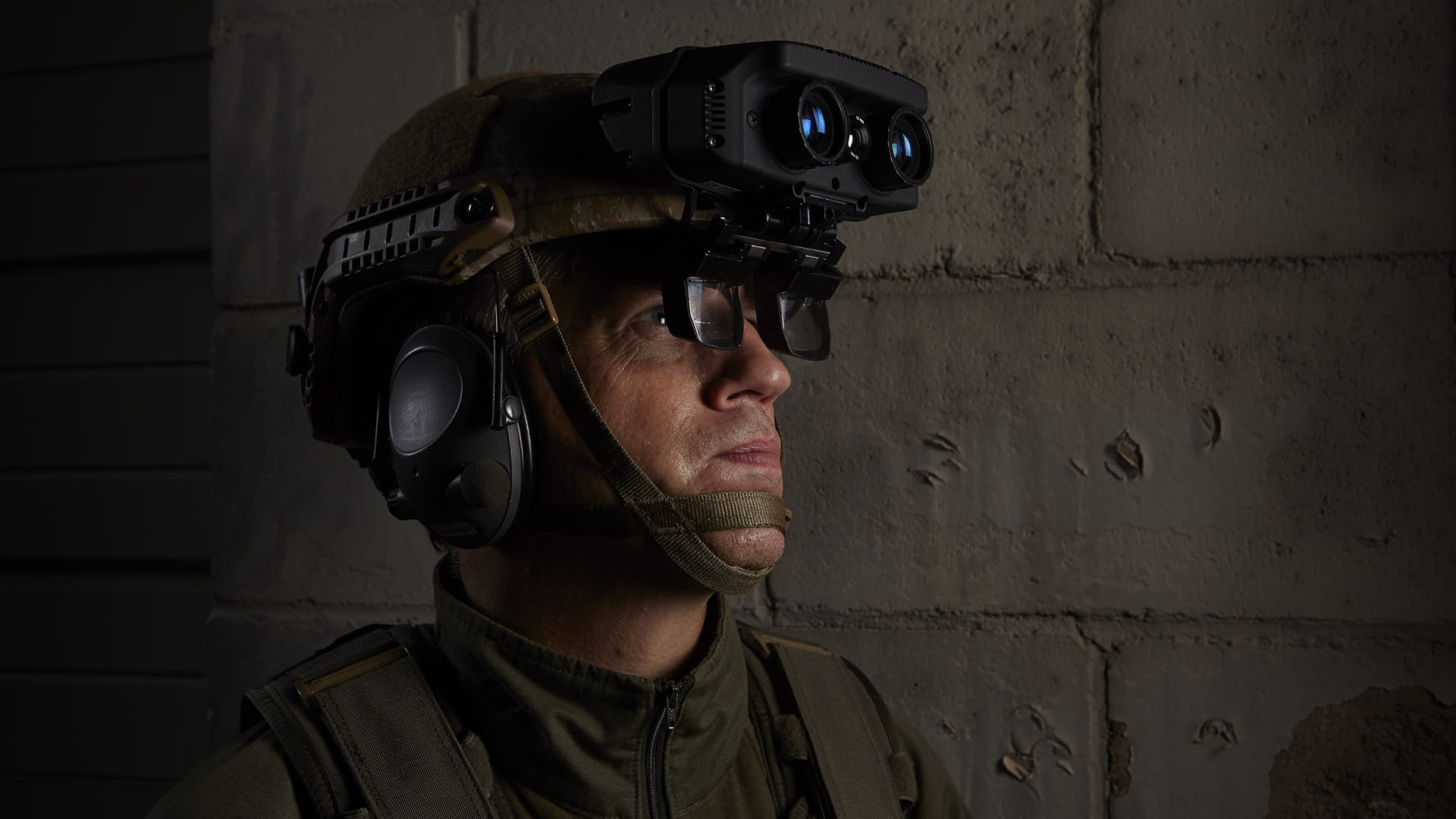 Ground solider wearing an Integrated Digital Video System helmet mounted display from Collins Aerospace