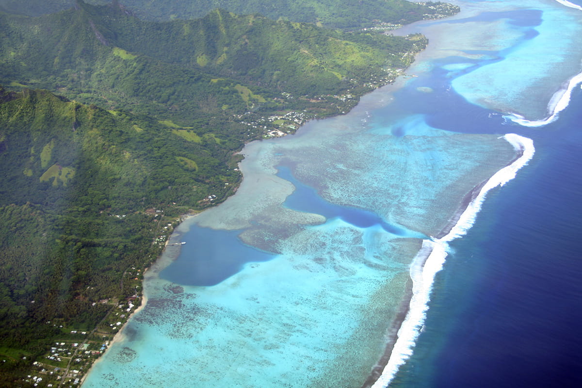 slide-show-airtime-pacific-island-lagoon-image2