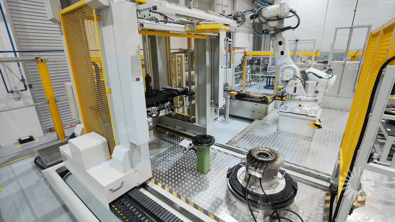 News | A day in the life of Alfred – a robot that builds aircraft