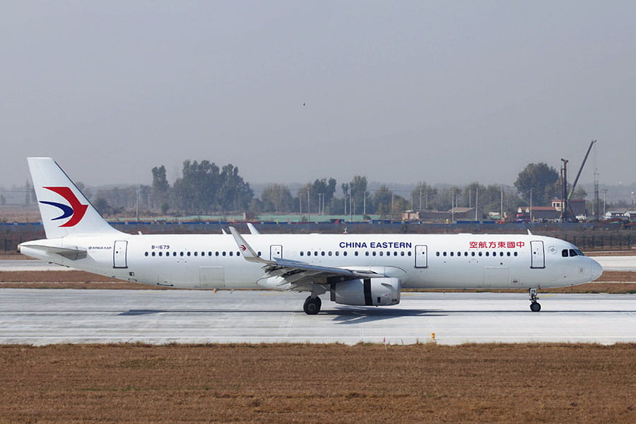 ANA airbus A321就航記念 V2500ターボエンジン ピンバッジ