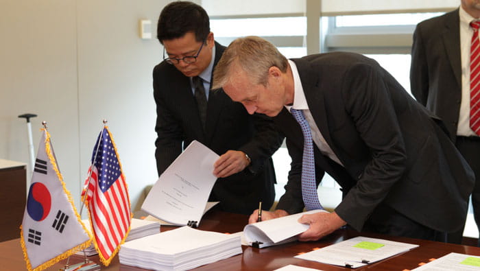 News Pratt Whitney and Hanwha Techwin Expand Relationship with