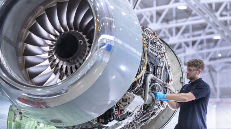 Pratt Whtiney airplane engine