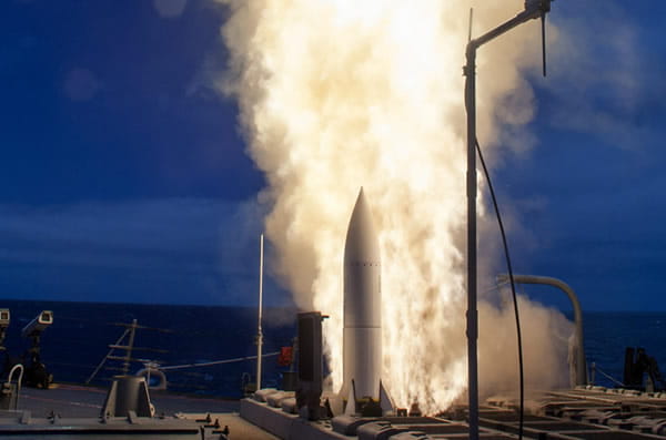 The USS John Paul Jones used a Standard Missile-6 to destroy a supersonic high altitude target drone in live fire tests June 18-20, 2014. (Photo: U.S. Navy)
