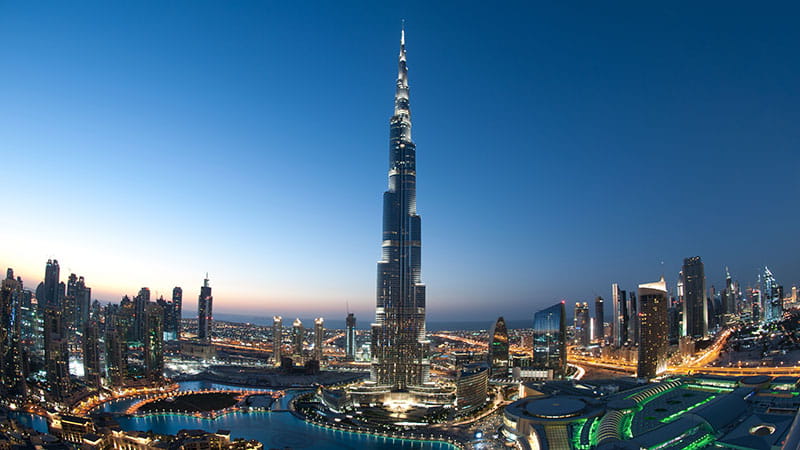 A tower building soaring into the sky in the UAE