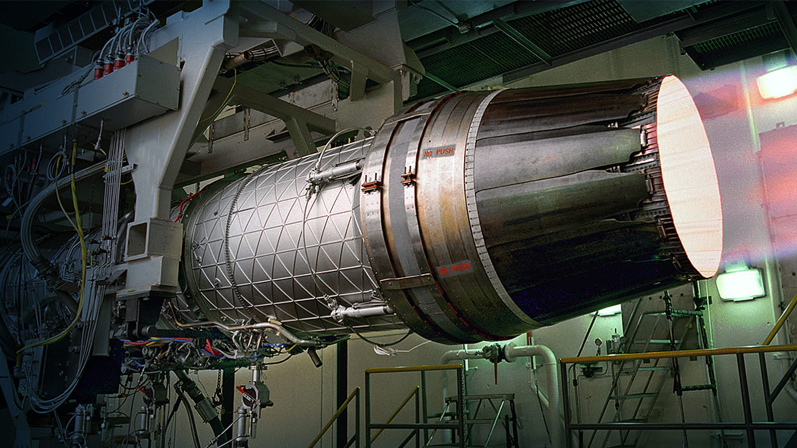 F100 engine