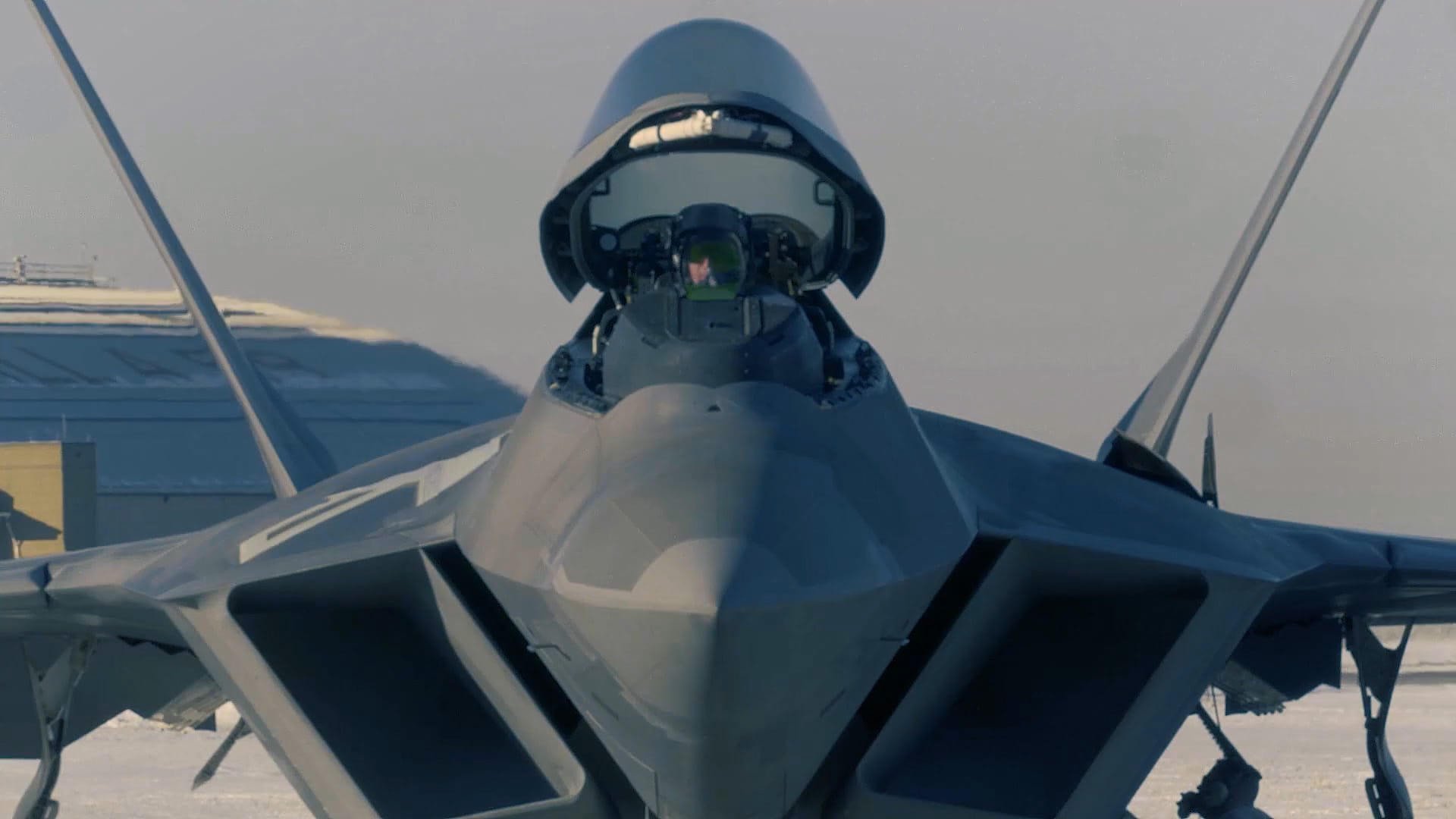 F-22 Closing canopy