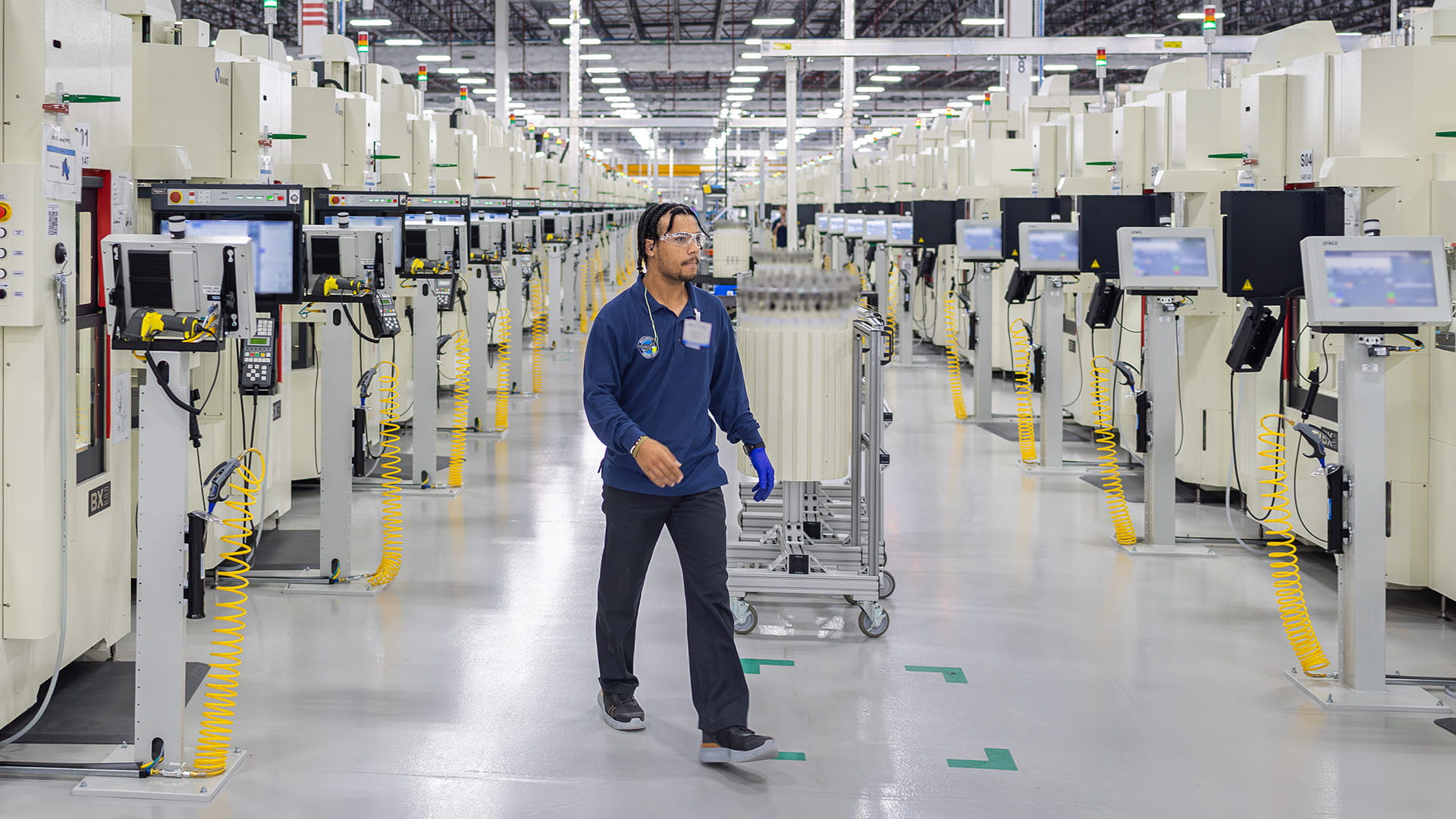 blade-and-vane manufacturing plant