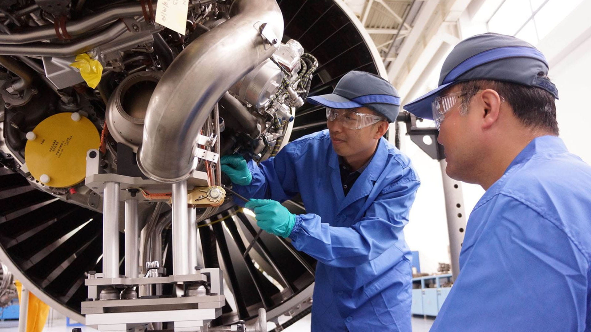 Two technicians performing a bosrescope inspection