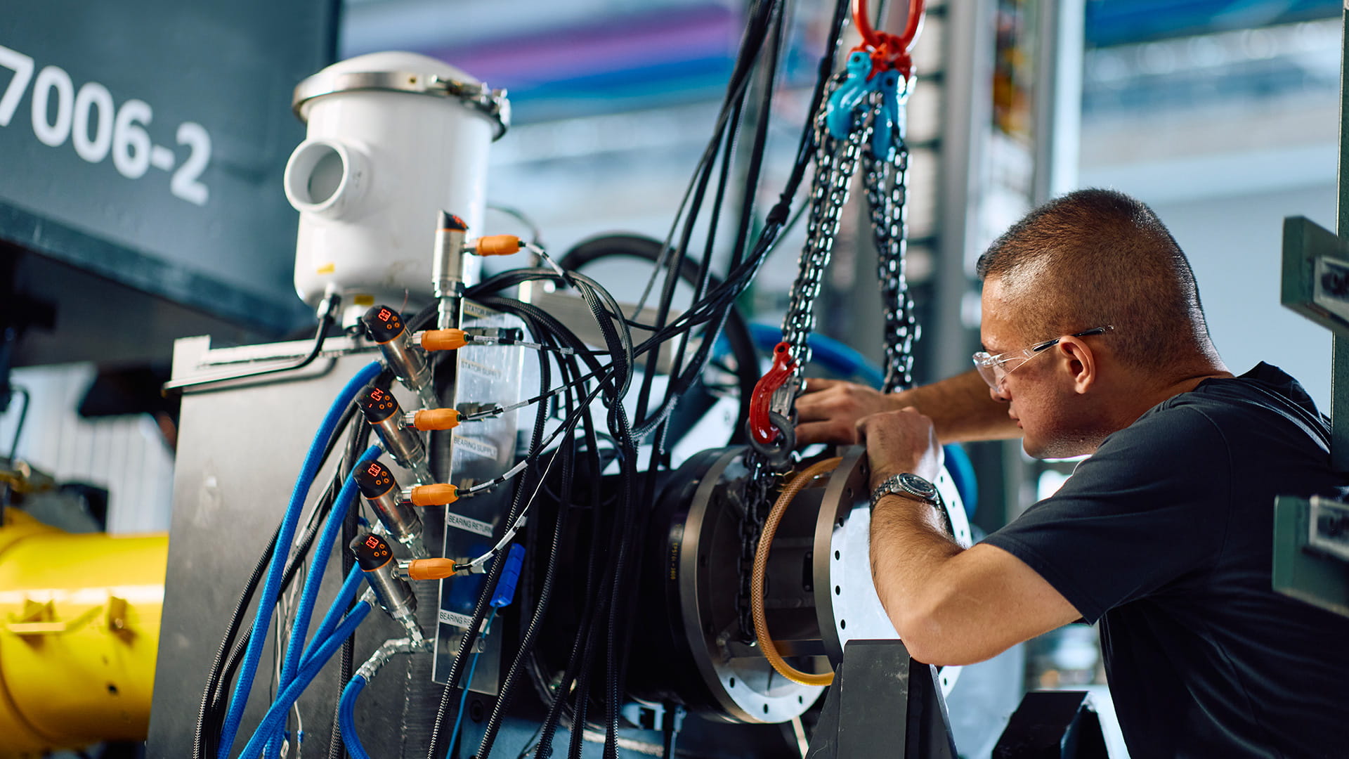 An expert conducts SWITCH powertrain testing at the Collins Aerospace facility known as The Grid in Rockford, Ill.