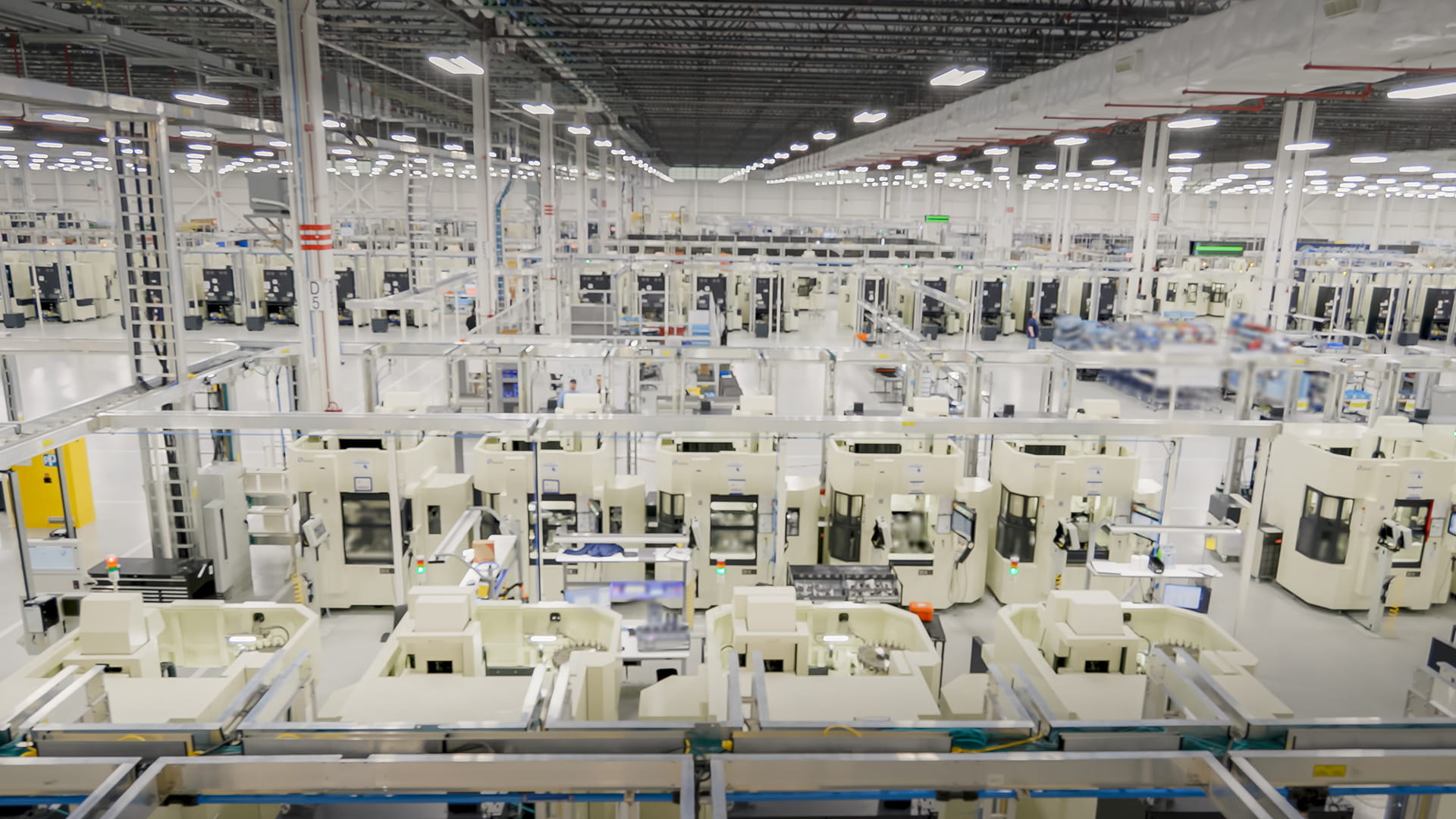 Pratt & Whitney’s Asheville facility focuses on the machining, coating, and finishing of airfoil components and will soon add an advanced casting foundry. Credit RTX