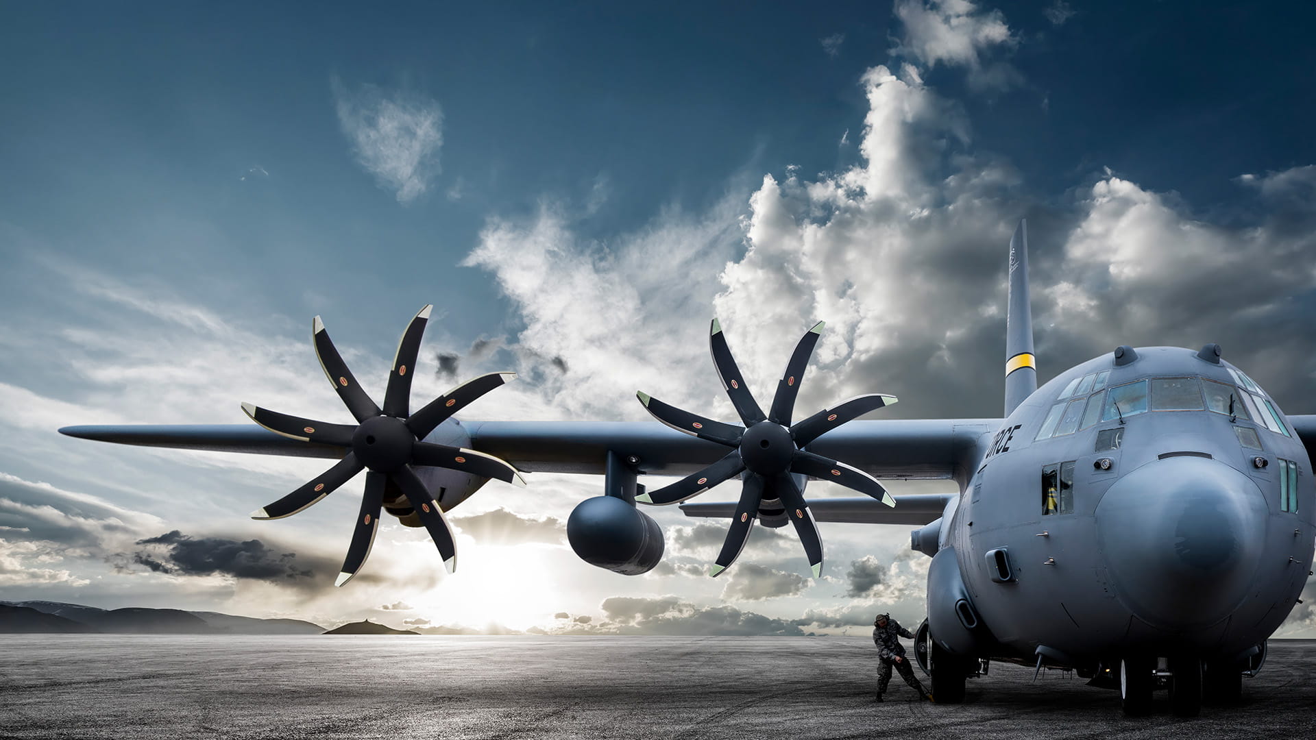 The NP2000 propeller system features an Electronic Propeller Control System (EPCS), eight modular composite blades and other modernized components.