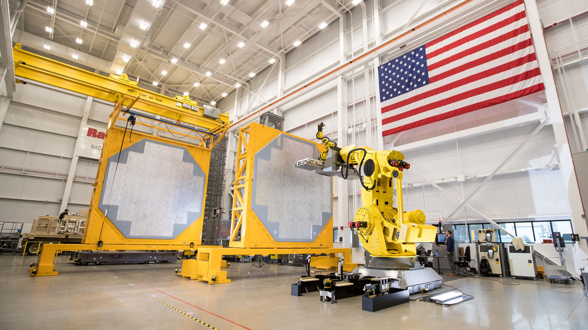 Raytheon SPY 6 radar in shop.