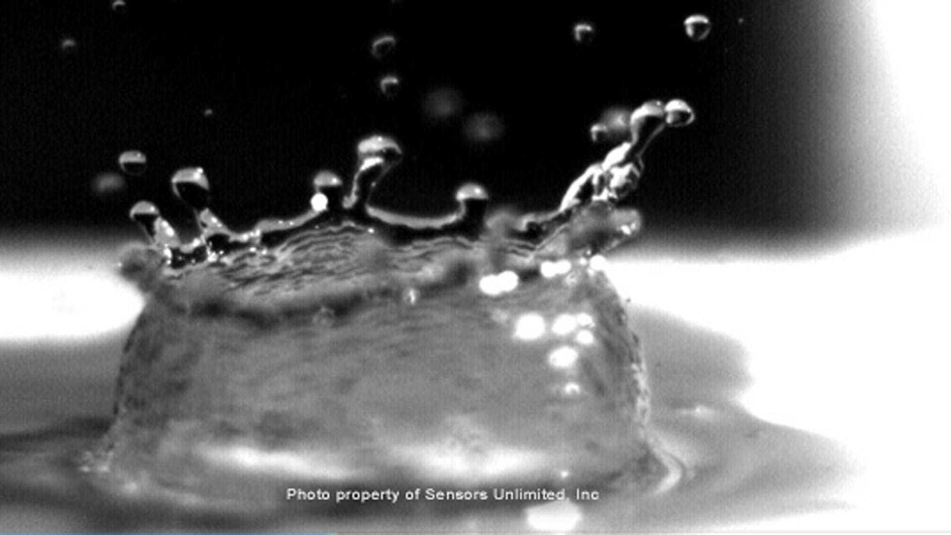 A drop of water imaged with Raytheon Sensors Unlimited's SU640SDWH.