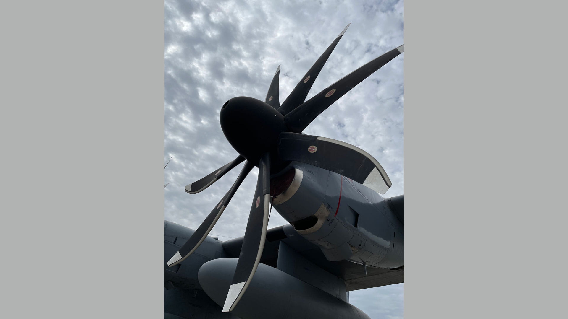 NP-2000 propeller on an C-130