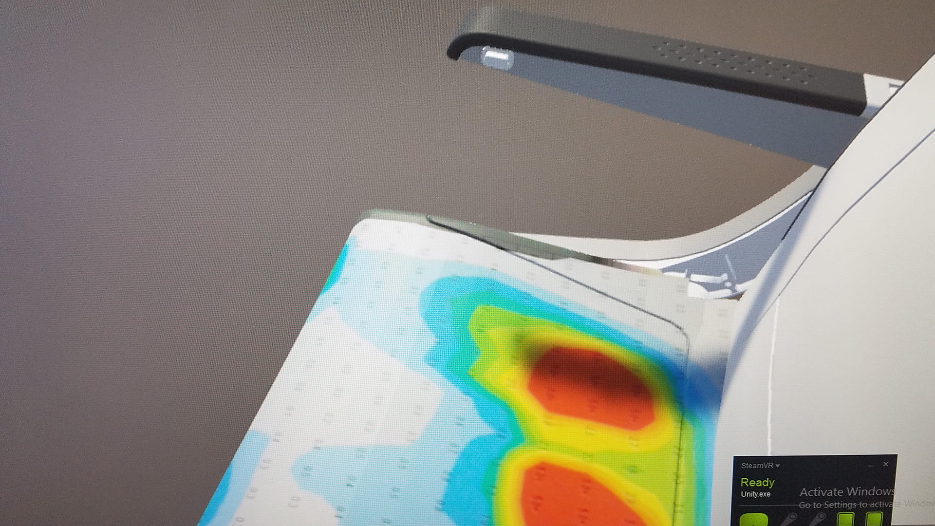 Heat monitoring seat