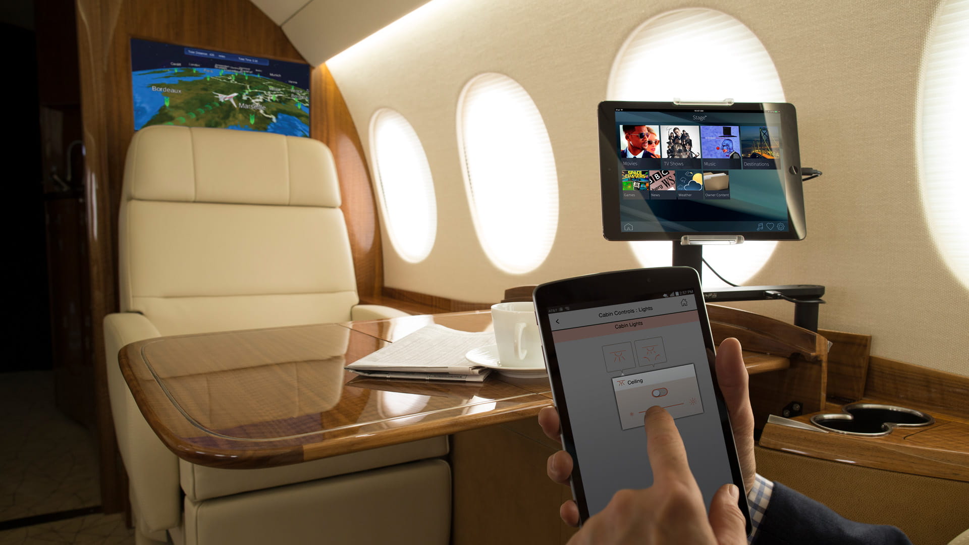 Falcon2000_cabin_main