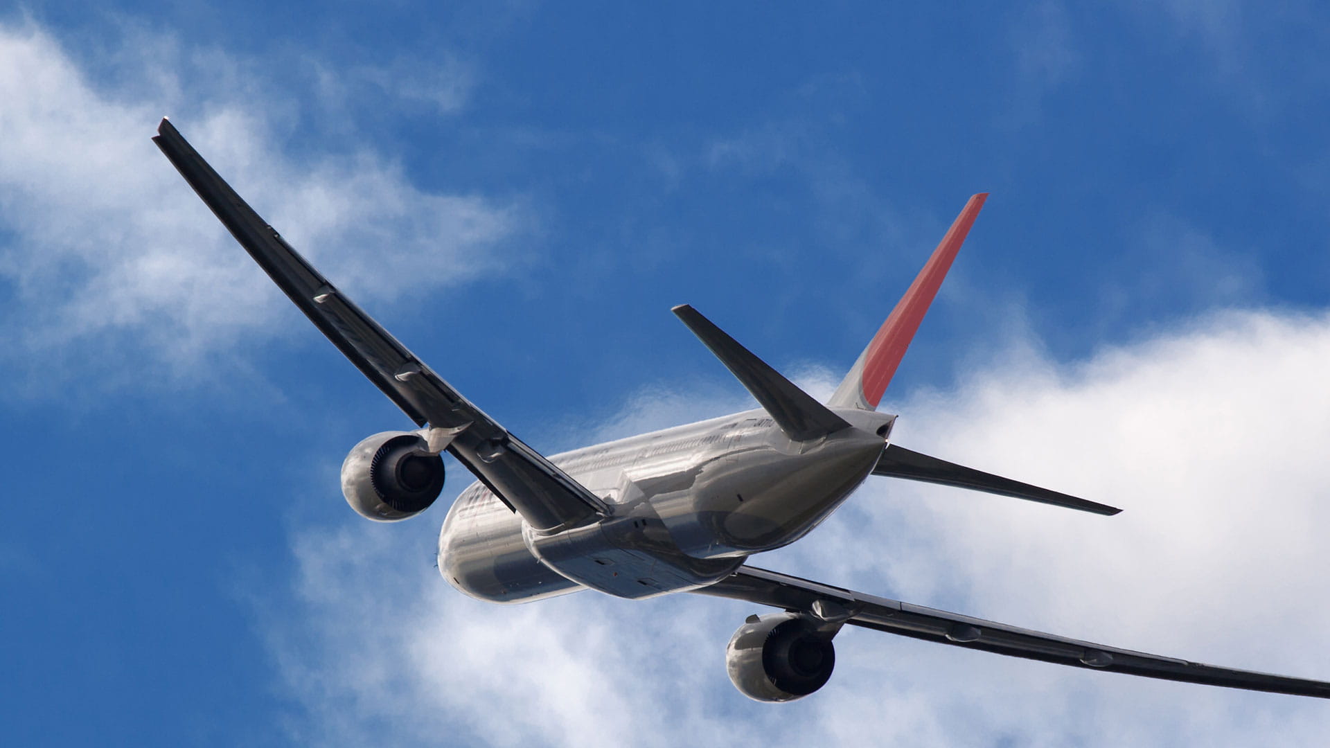 Boeing 777x in flight