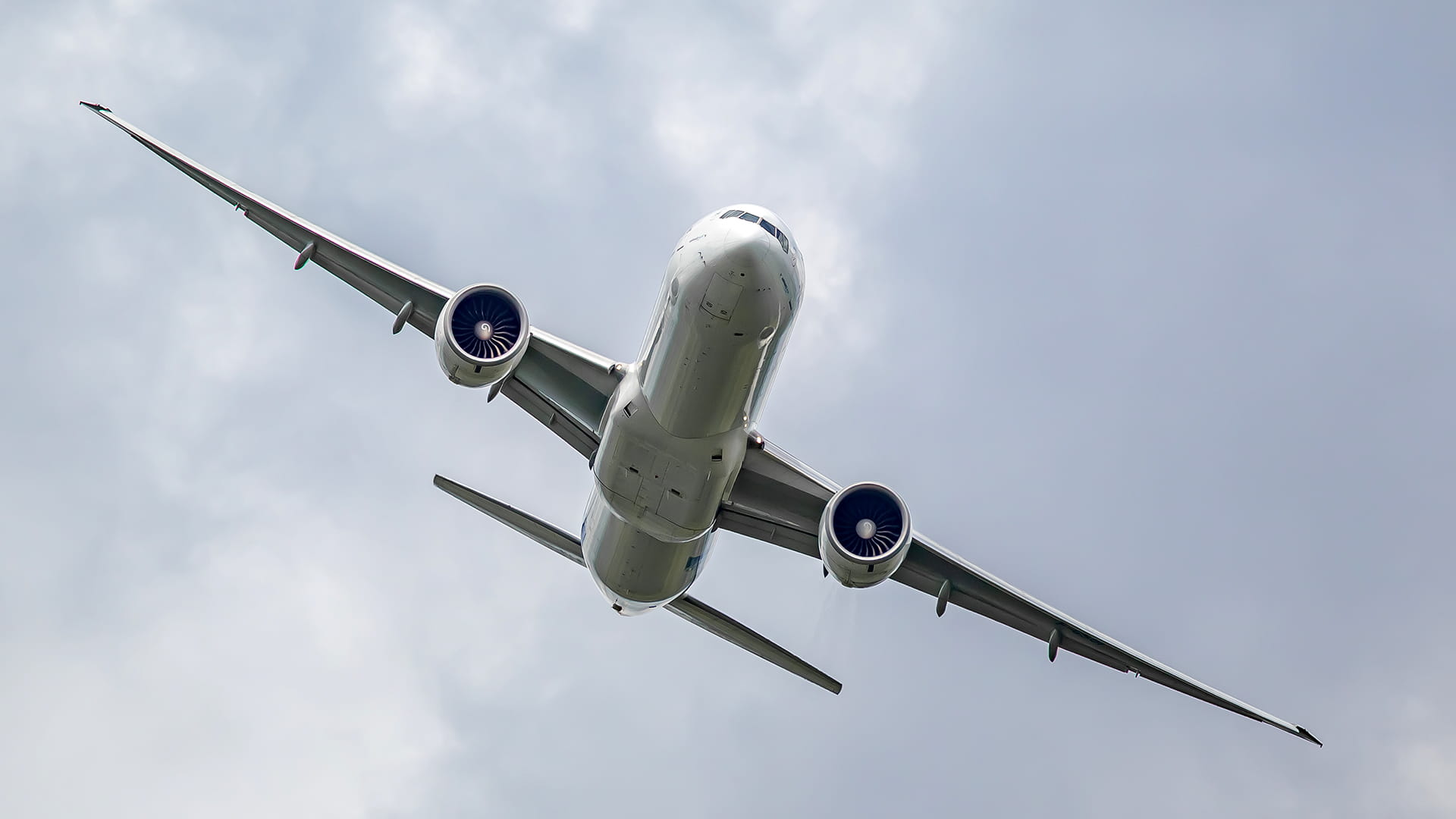 Boeing 777 plane in flight