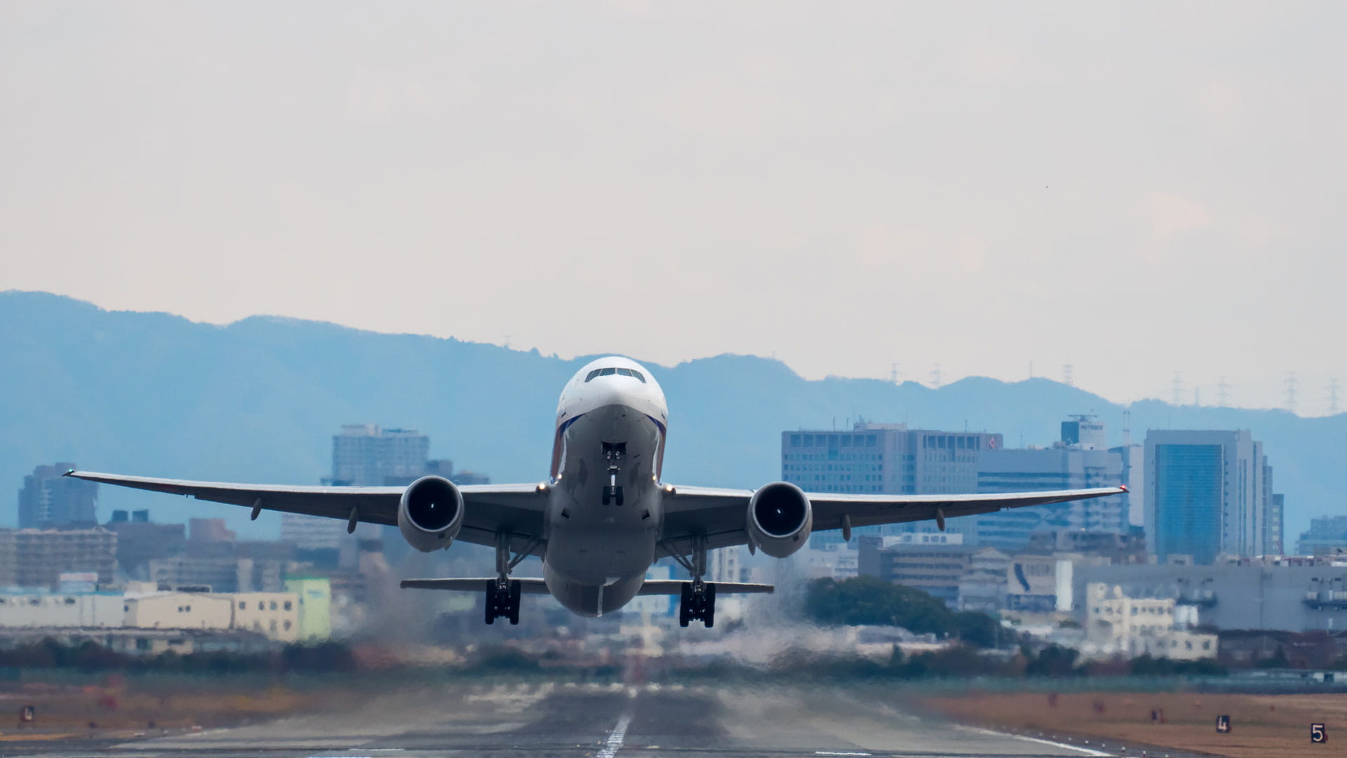 Boeing 777 Plane ascending