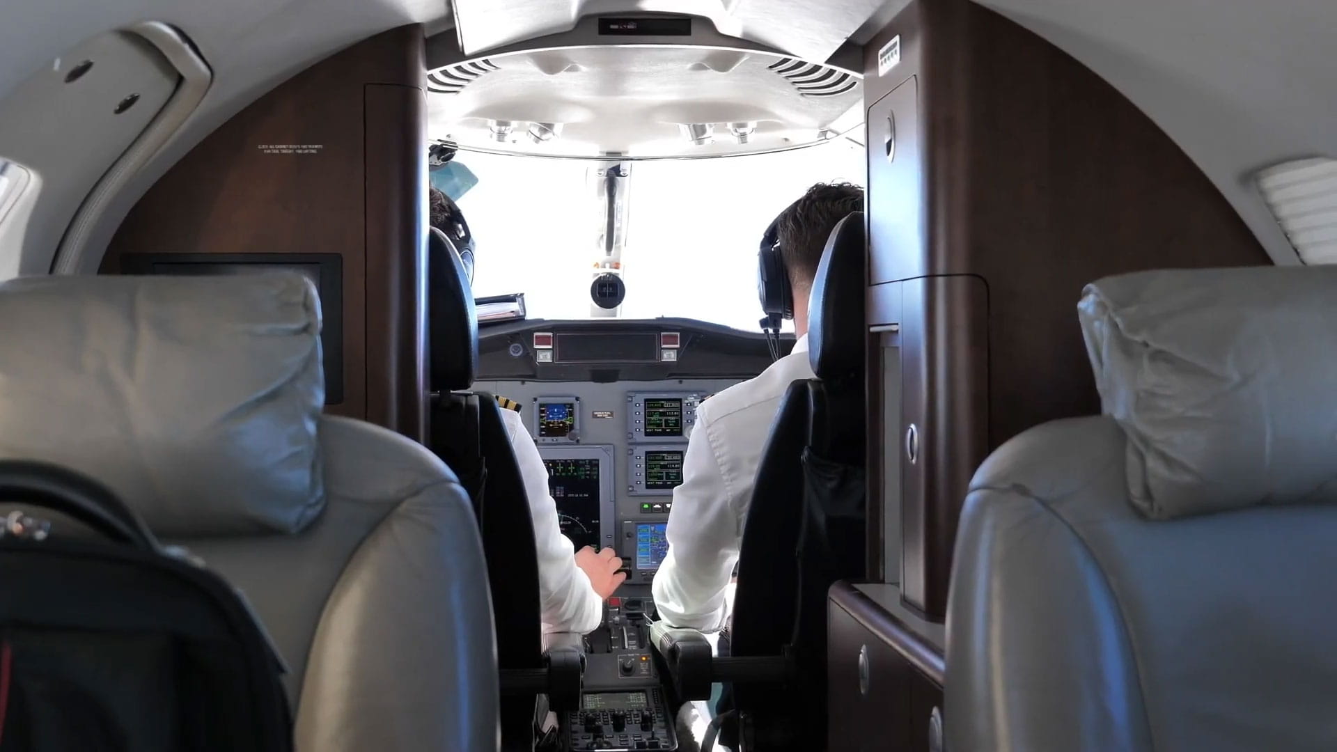 Business jet flight deck