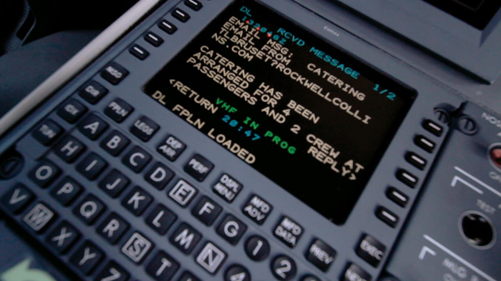 FMS DataLink instrument panel