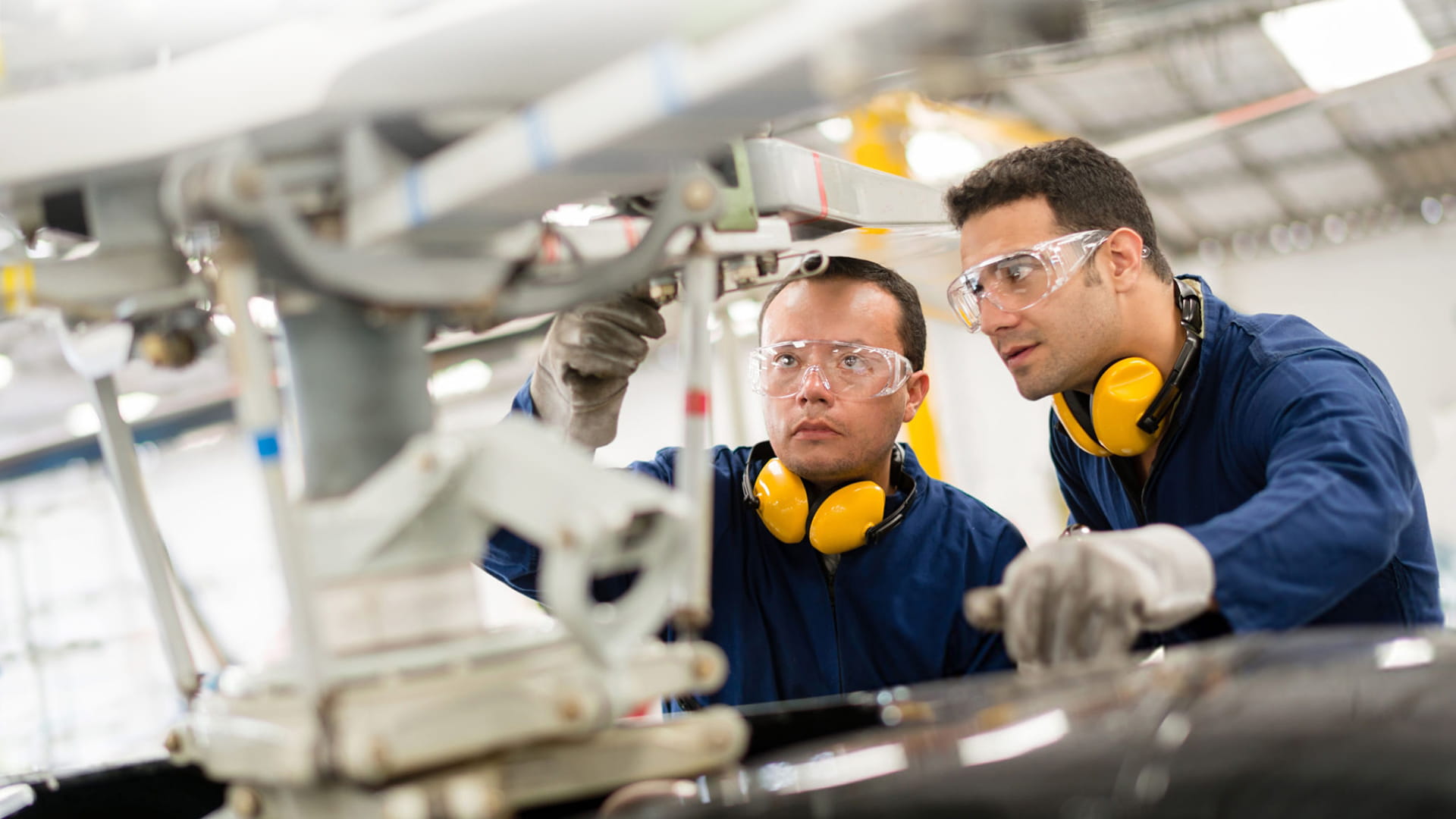 Aircraft engineers