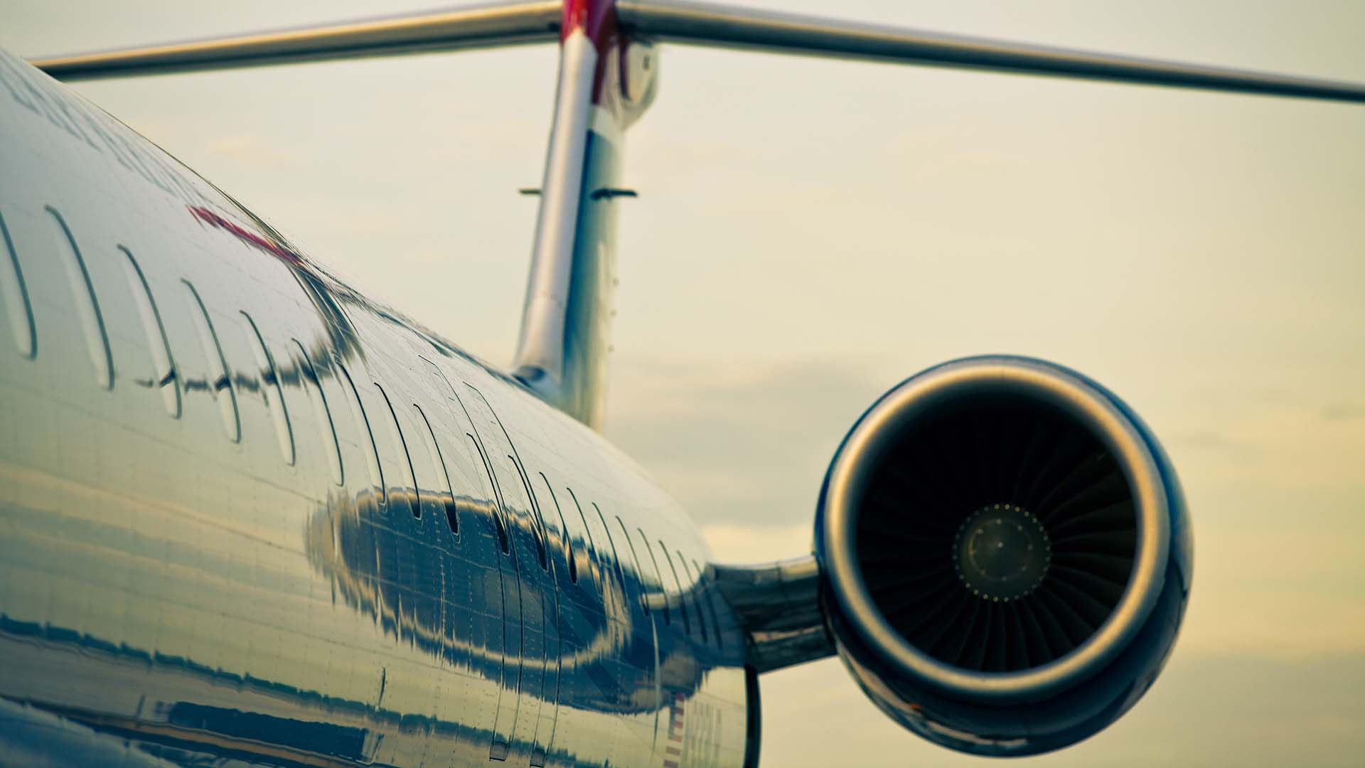 Gulfstream jet sideview