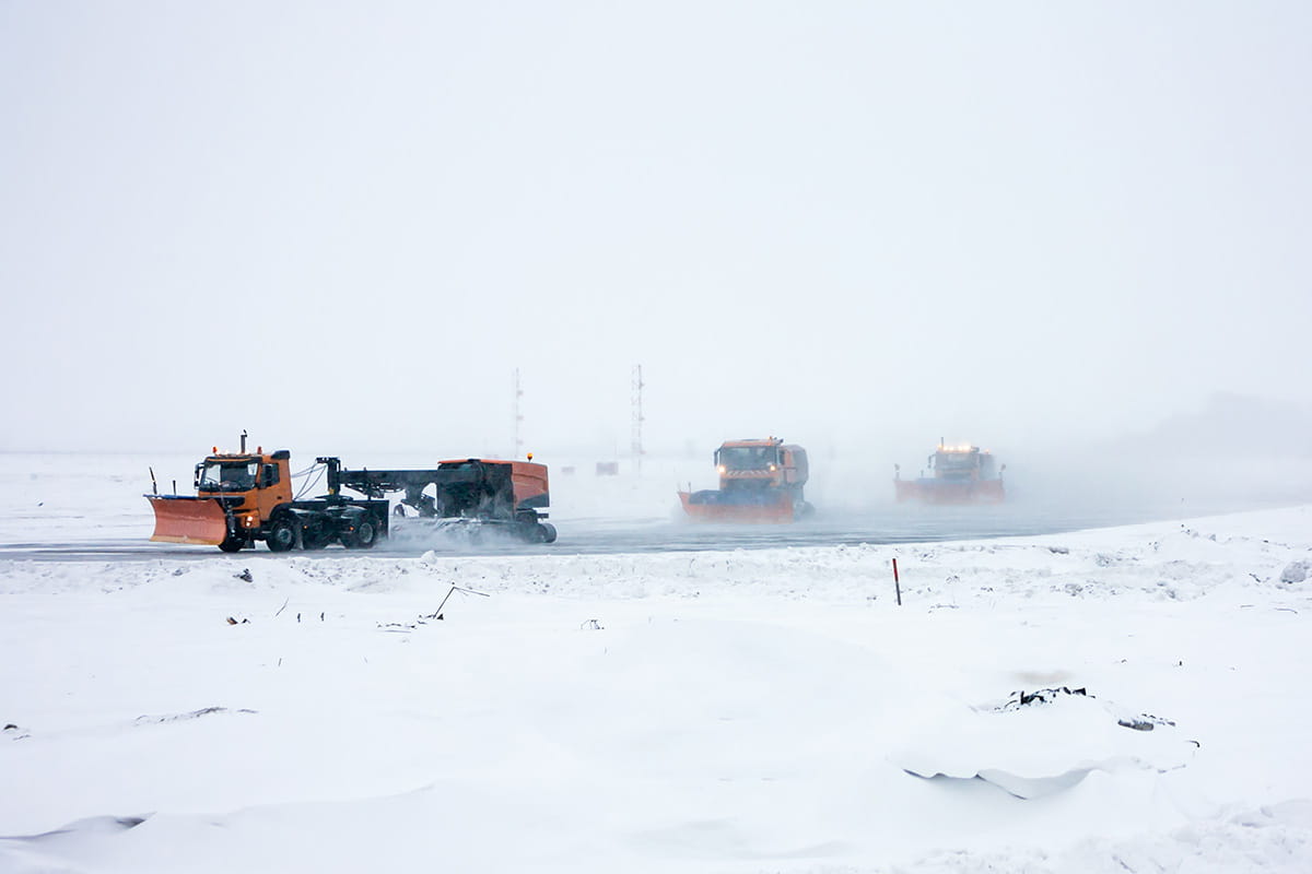 Storm-Stella-Mobile-Repair-Team-carousel-1