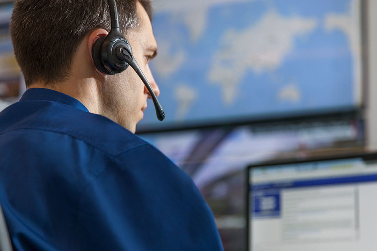 Storm-Stella-Mobile-Repair-Team-carousel-2