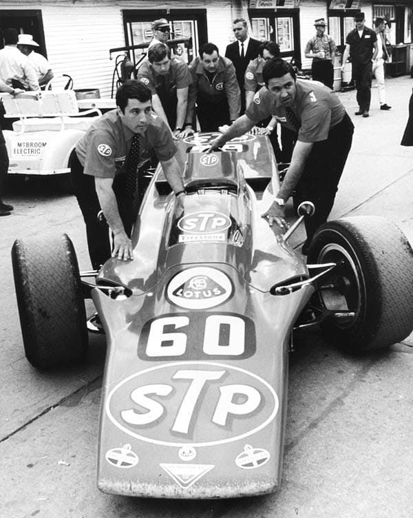 11_stp_lotus_turbo_car_1st_day_qualification_001