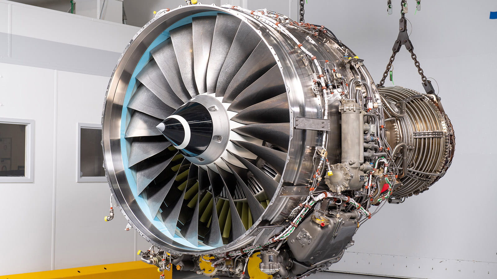 V2500 engine