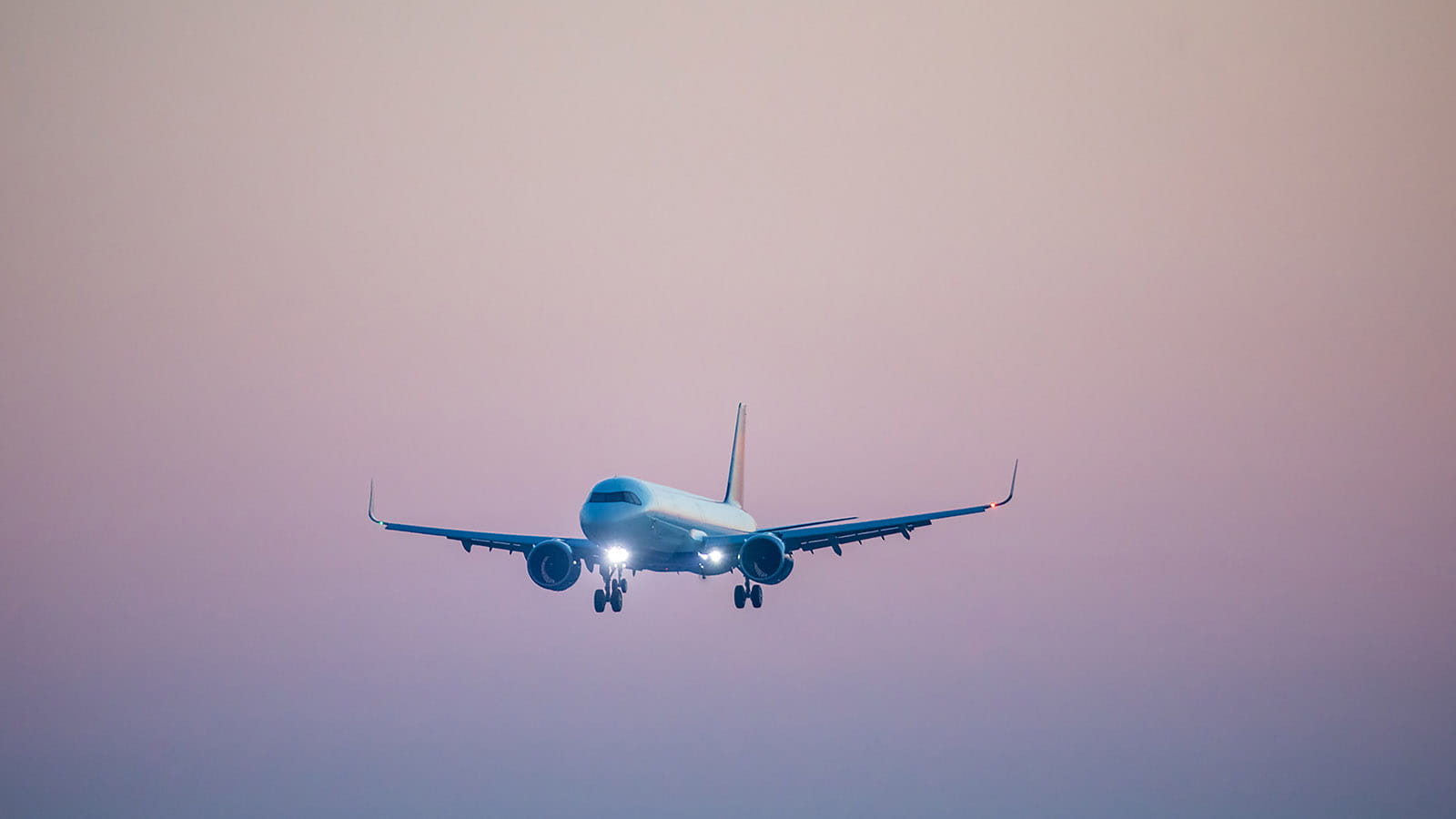 commerical engines hero 1600x900