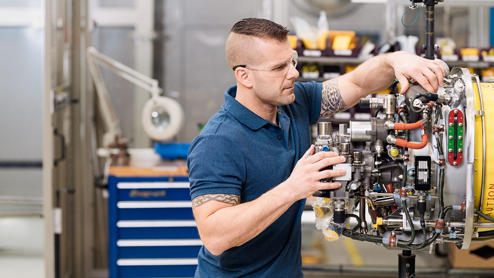 21PrattandWhitneyCanadaEngineServices212 MRO Solutions2121 MRO SolutionsRepairandOverhaulNertworkHer