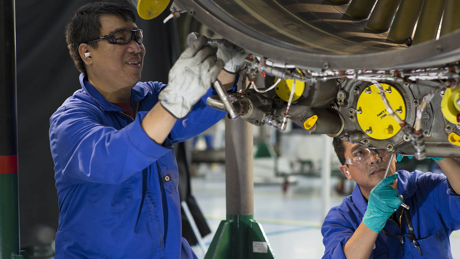 20Services21PrattCanadaEngineServices212 MRO Solutions2122 MRO SolutionsPWCSMART MRO SolutionsHero16