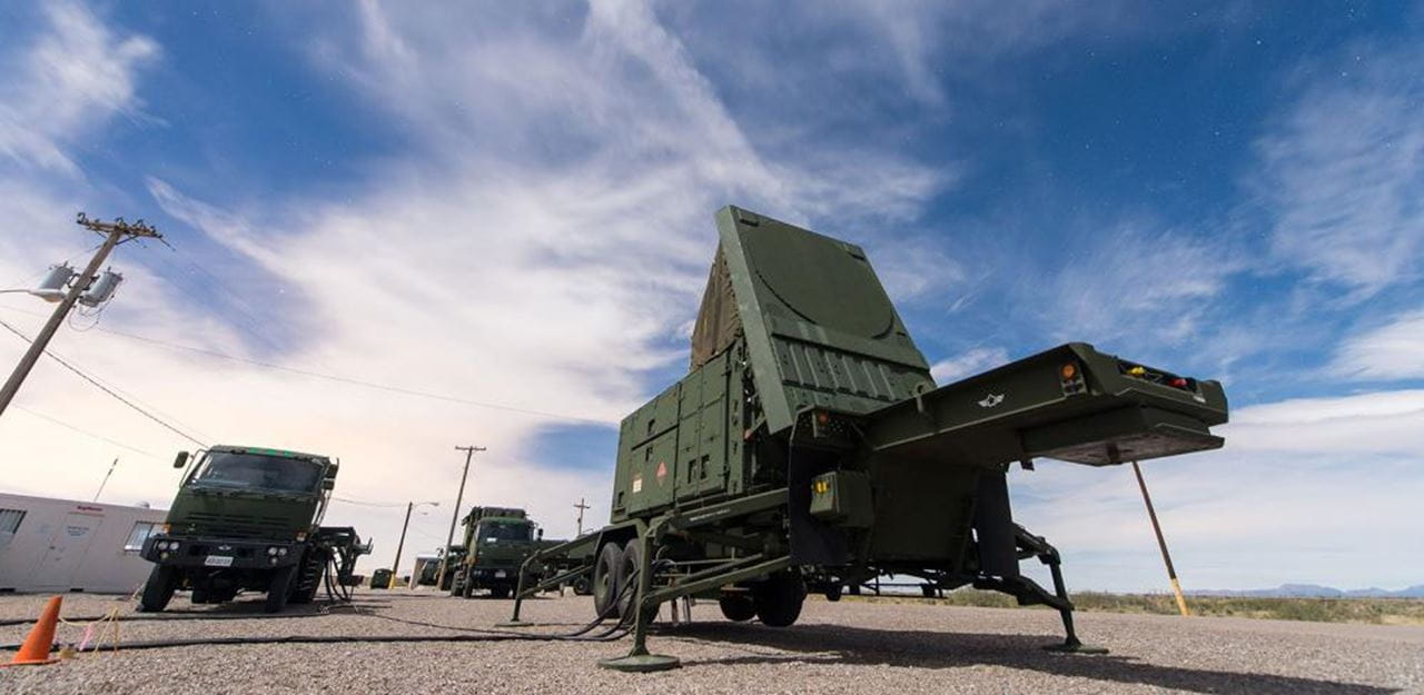 Once everything is ready, the system is turned on and the radar starts searching for threats.