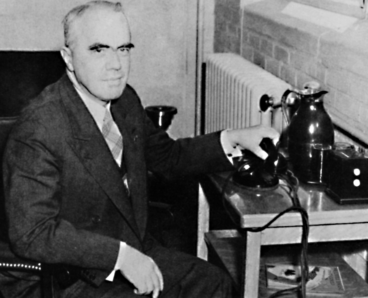 Laurence Marshall, unul dintre co-fondatorii companiei Raytheon, într-o fotografie din anii 1930.