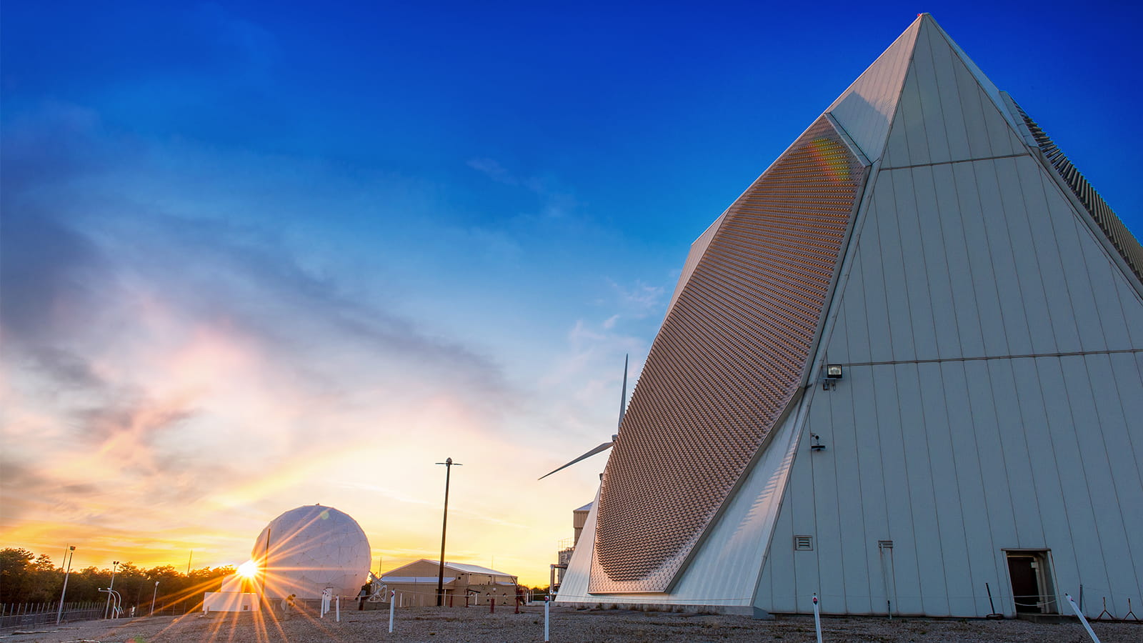 The Early Warning Radar (shown here), and the NASAMS and Patriot air defense systems are integrated with the Qatar ADOC.
