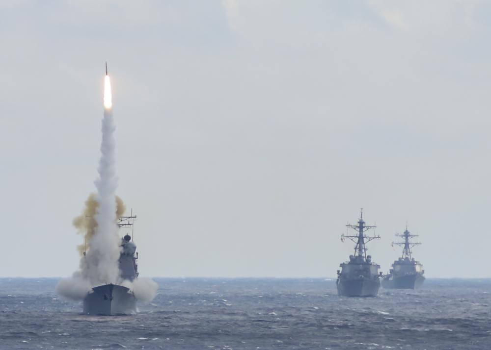 SM-2 monterey fires missile
