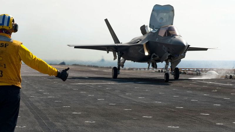 An F-35B Lightning II performs deck landing qualifications on the USS Wasp. (Photo: Cpl. Bernadette Wildes)