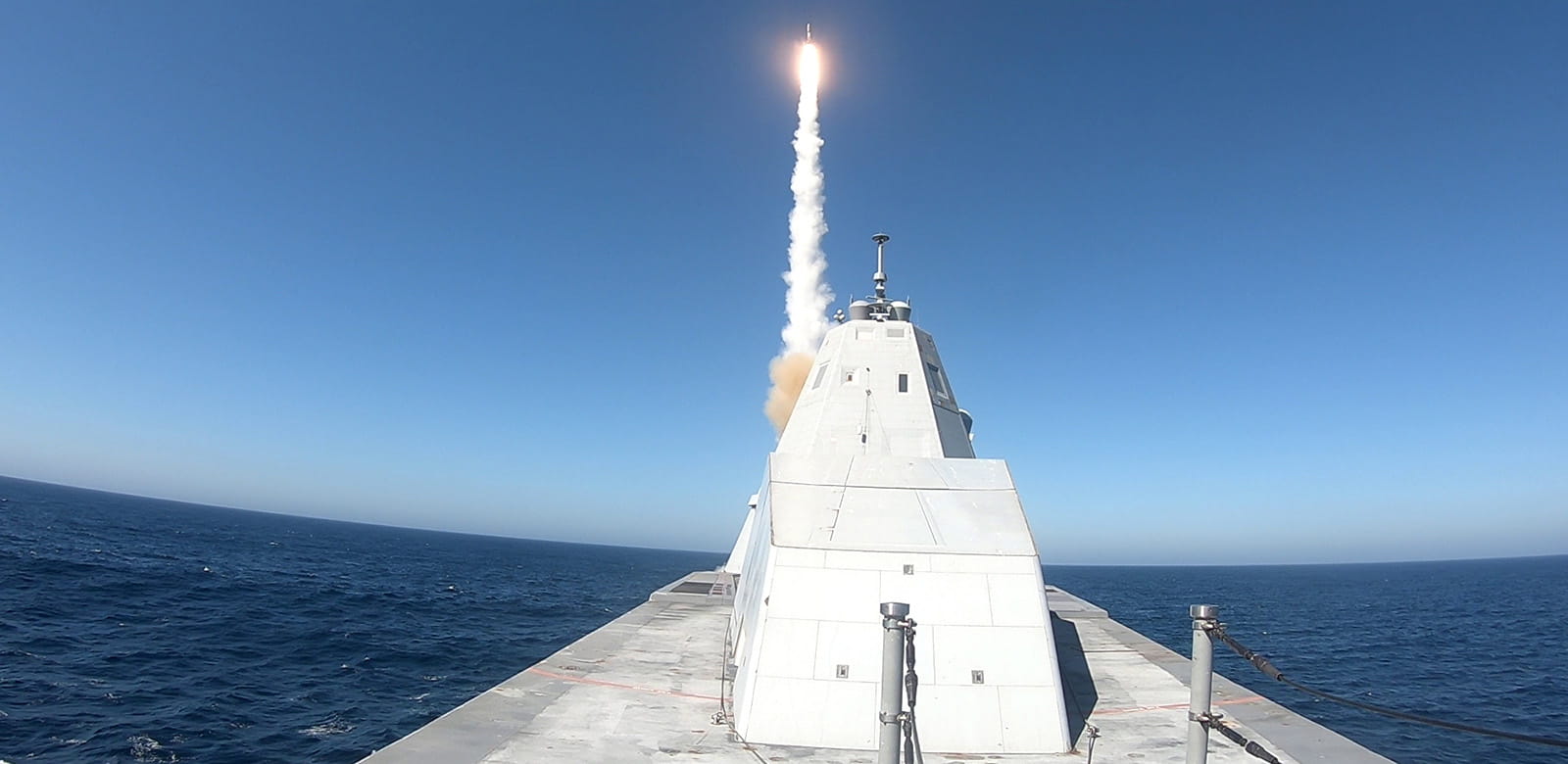 The USS Zumwalt (DDG 1000) successfully conducted its first live-fire missile test with a Standard Missile-2 on the Naval Air Weapons Center Weapons Division Sea Test Range, near Point Mugu, California, on Oct. 13, 2020. (Photo: U.S. Navy)