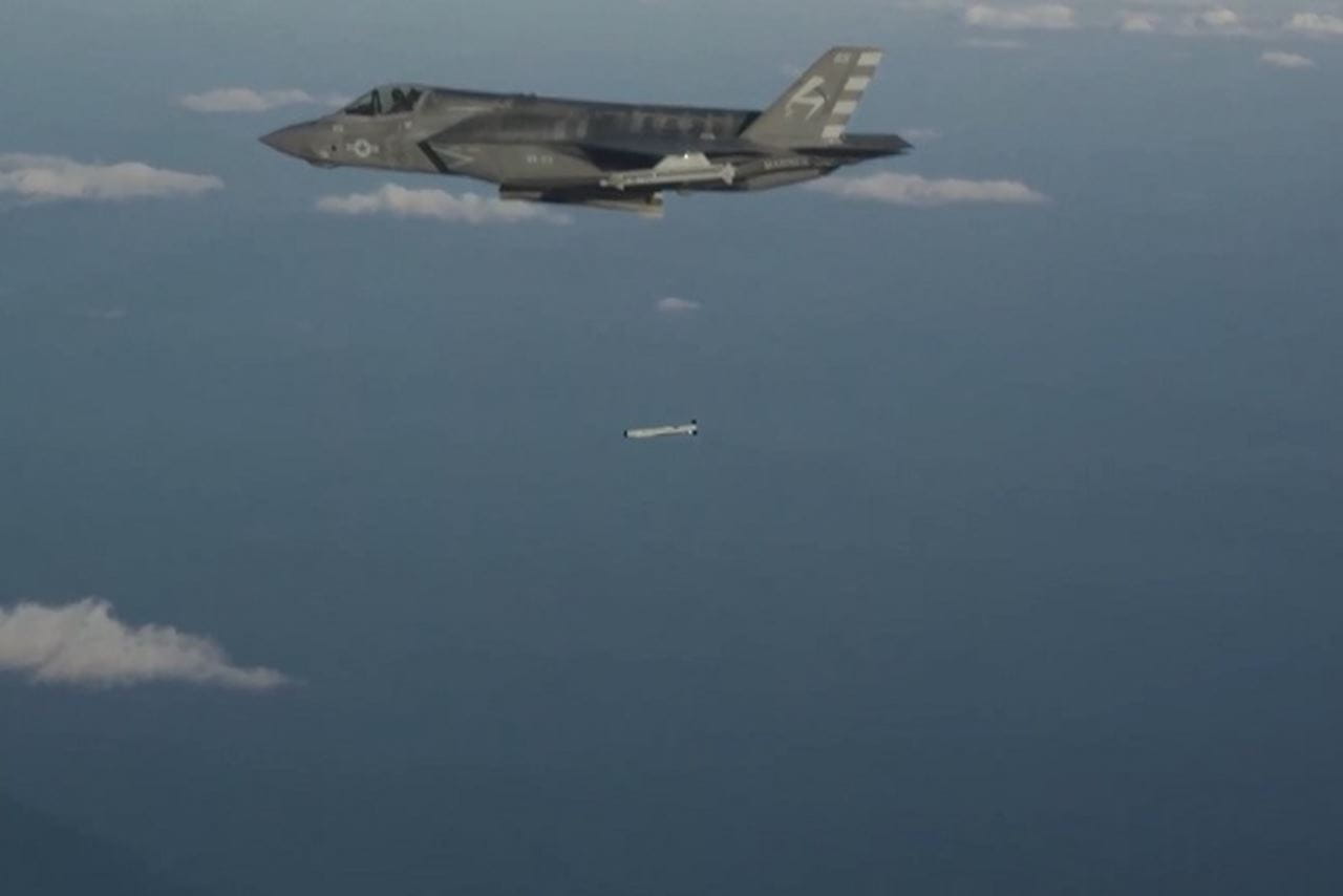 F-35B drops StormBreaker smart weapon