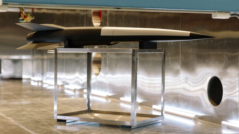 Model of hypersonic composable weapon