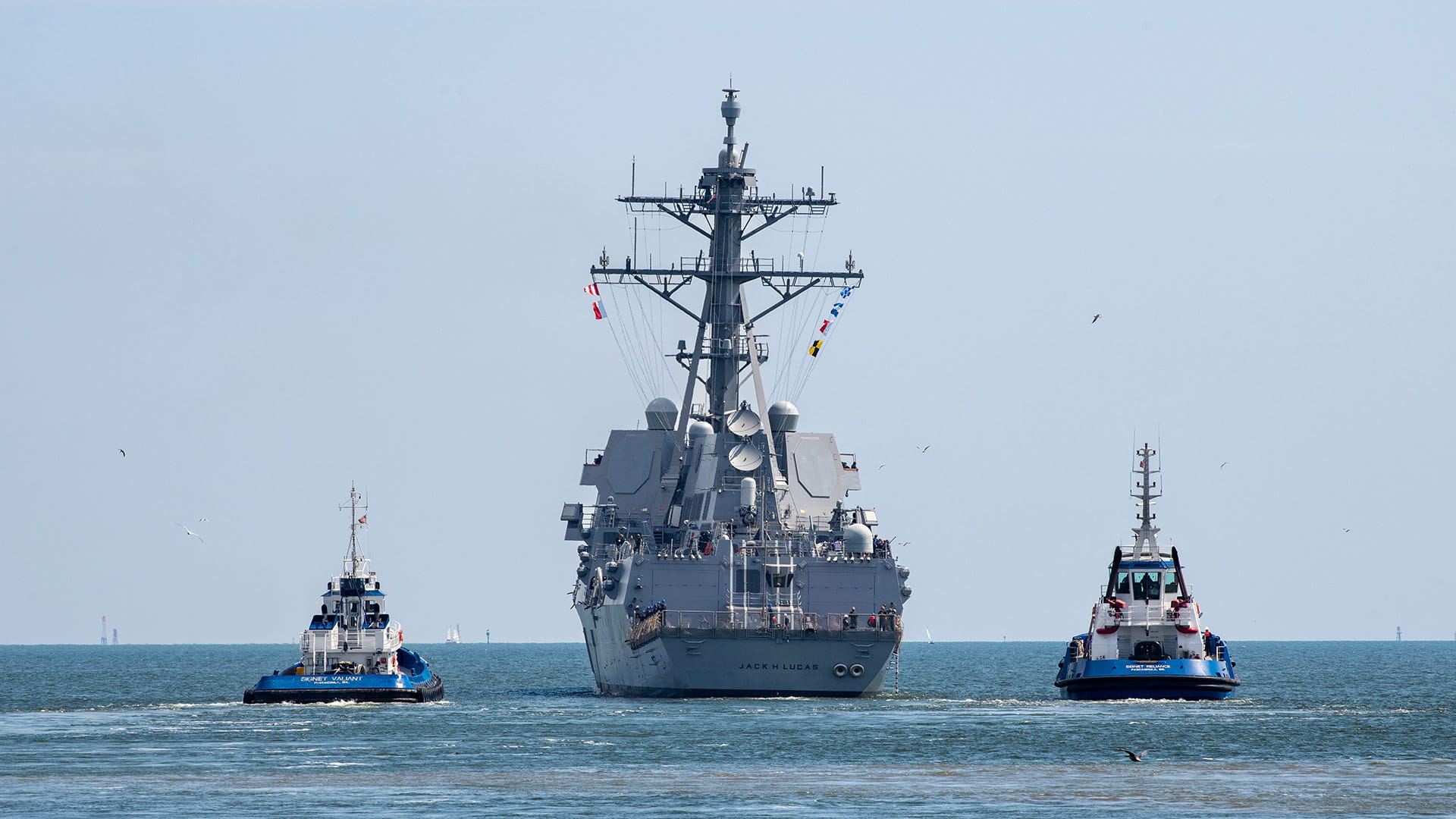 DDG-125 at sea