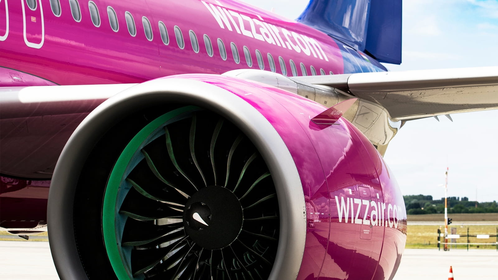 Aircraft nacelle on-wing